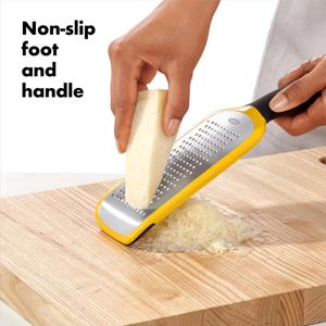 Oxo Goodgrips Etched Medium Grater